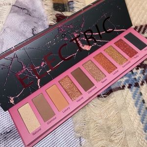 Electric Eyeshadow Palette Trend Beauty